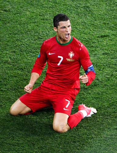 镜报：曼联1月无法召回霍伊伦，那不勒斯有欧冠资格就能买断（镜报：曼联无权在1月召回霍伊伦，那不勒斯若拿到欧冠资格即可买断）