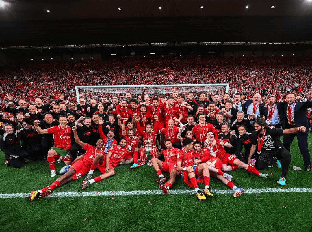 杨晨对话施拉普纳：中国球员不该只为钱踢球，留洋从乙级开始（杨晨与施拉普纳对谈：中国球员别只为钱踢球，留洋应从乙级起步）