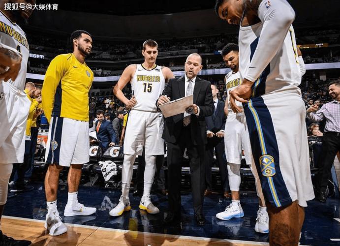 76人vs勇士首发：恩比德复出搭档马克西，霍福德首次首发（勇士战76人首发公布：恩比德复出联手马克西，霍福德迎来首次先发）