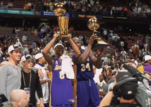 邓弗里斯：我偶像是孔帕尼和麦孔，遇到的最强对手是梅西（邓弗里斯自述：偶像是孔帕尼与麦孔，职业生涯最强对手当属梅西）