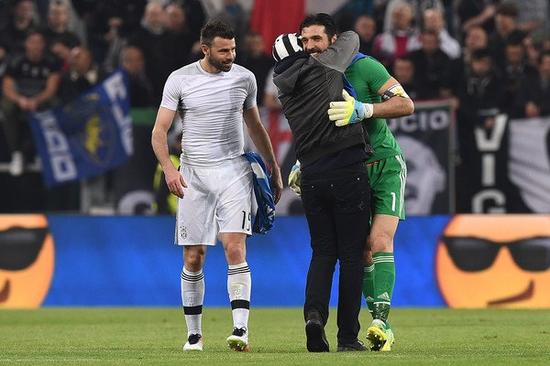 热火阵容齐整迎战魔术！希罗&拉尔森等4人今天均可出战（热火兵强马壮迎战魔术：希罗、拉尔森等4人今日均可登场）