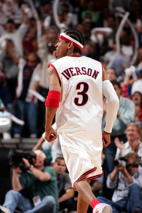 胸有激雷而面如平湖者可拜上将军！卡斯尔进关键2罚 马刺3分领先（心有惊雷面如止水，方配上将之名！卡斯尔关键两罚命中，马刺领先3分）