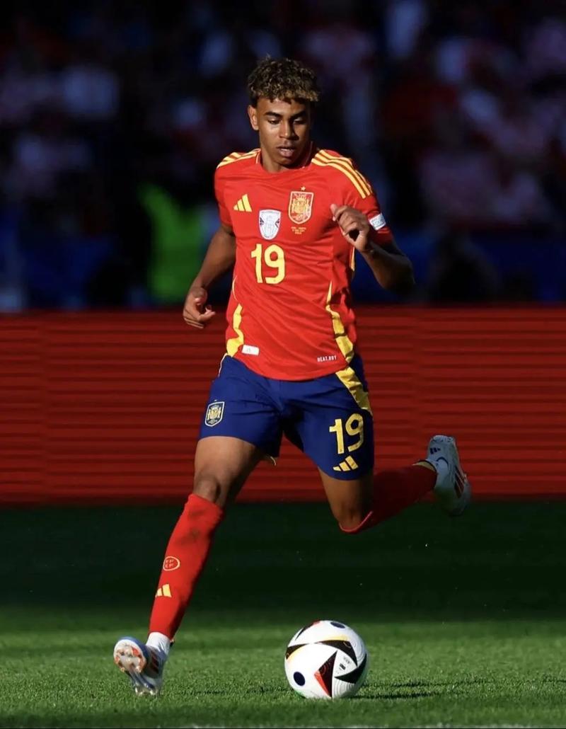 NBA杯战报：卡斯尔30分10板6助，马刺132-119击败湖人（NBA季中锦标赛战报：卡斯尔30分10板6助，马刺132-119力克湖人）