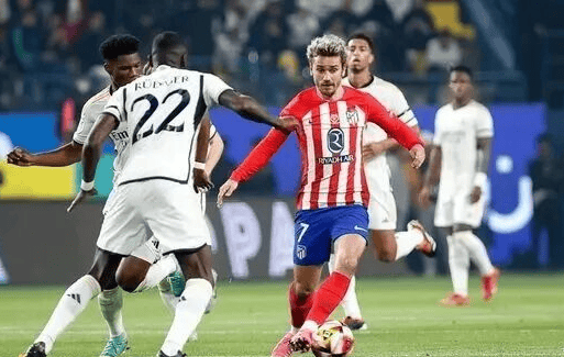 马德兴：中国足协明确提出要抓本土教练培养，为他们创造机会（马德兴：足协将重点培养本土教练，积极为其提供机会）